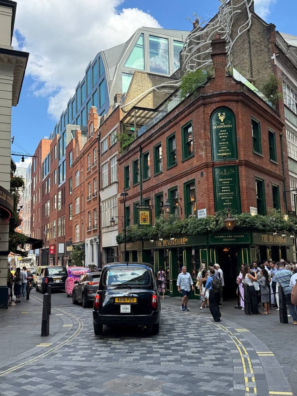 Best Guinness in London, allegedly. They were right.