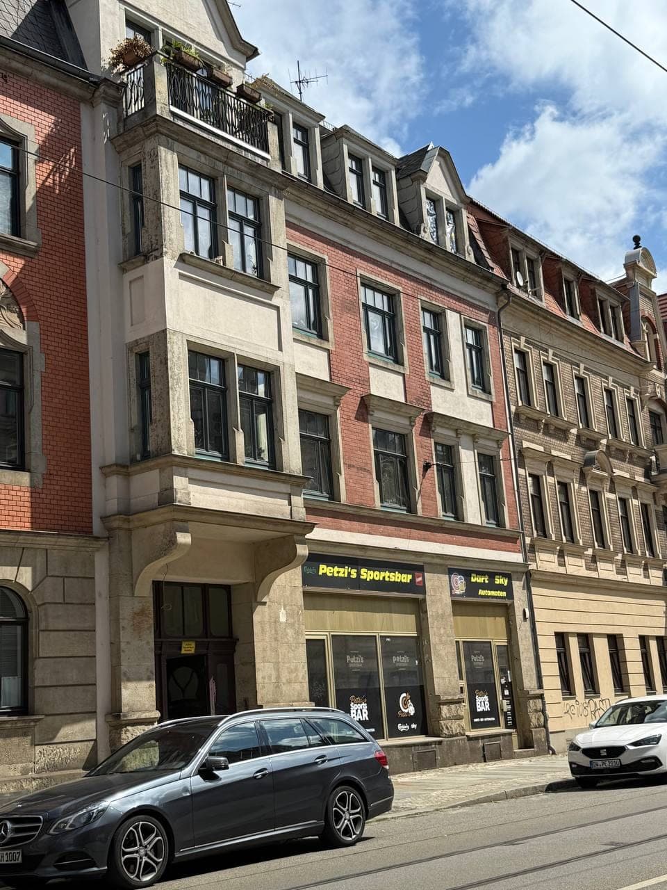 The building my parents owned. Ice cafe was down below.